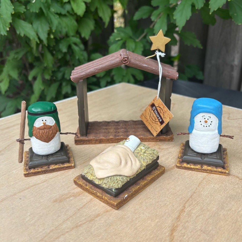 The Original S'mores Midwest of Cannon Falls Stable Manger Nativity 4-Pc Set